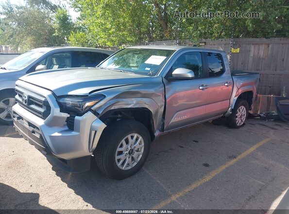 3TMLB5JN3TM253832 2026 TOYOTA TACOMA Gray 360 interior view