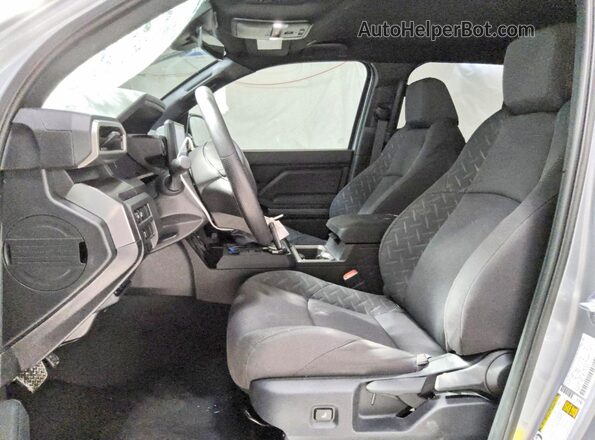 3TMLB5JN3TM277595 2026 TOYOTA TACOMA Silver Vista interior delantera