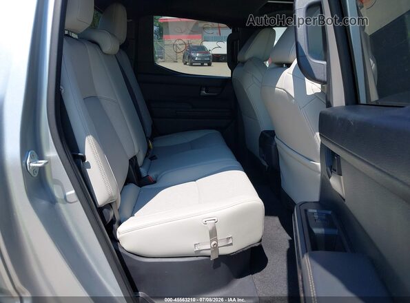 3TMLB5JN4RM046987 2024 TOYOTA TACOMA Silver Widok naklejki z numerem VIN