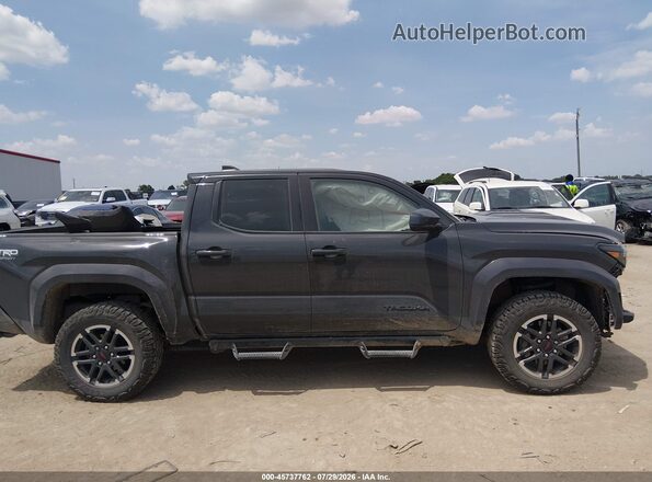3TMLB5JN4SM113156 2025 TOYOTA TACOMA Gray Vista interior trasera
