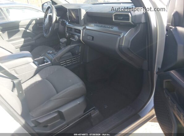 3TMLB5JN4SM146819 2025 TOYOTA TACOMA Gray Vista interior delantera