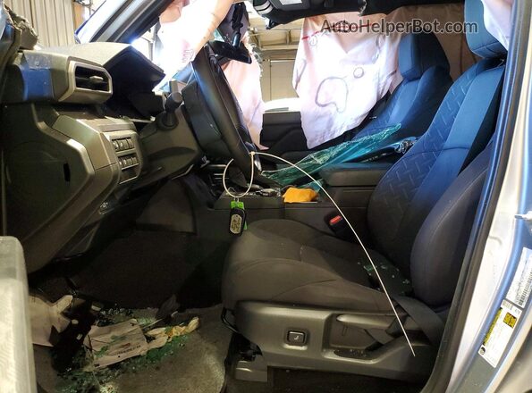 3TMLB5JN4SM171073 2025 TOYOTA TACOMA Silver Front interior view