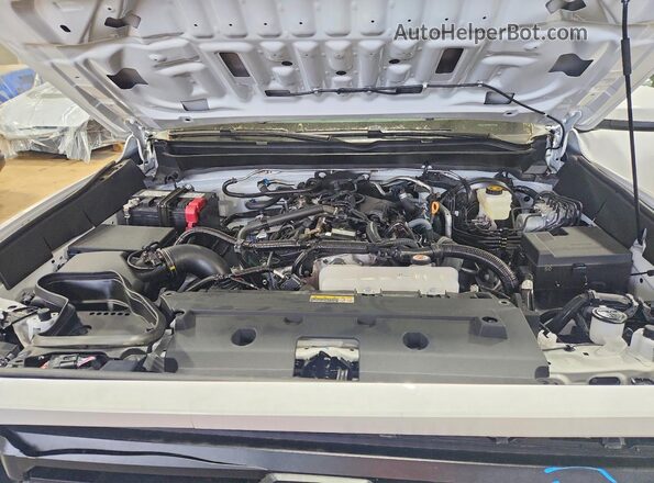 3TMLB5JN4TM240250 2026 TOYOTA TACOMA White Սալոնի հետևի տեսք