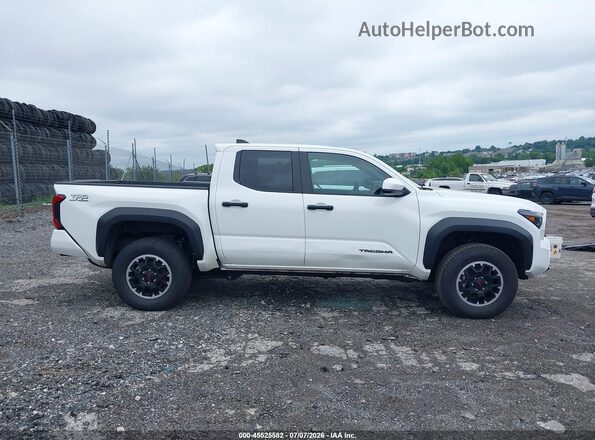 3TMLB5JN5SM118060 2025 TOYOTA TACOMA White Widok zestawu wskaźników