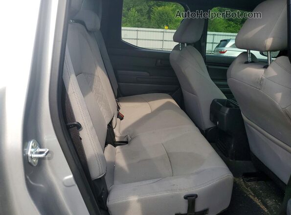 3TMLB5JN5SM130581 2025 TOYOTA TACOMA Silver Հետևի նստատեղերի տեսք