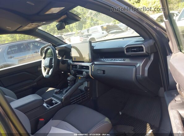 3TMLB5JN5TM269143 2026 TOYOTA TACOMA Gray Սալոնի դիմացի տեսք
