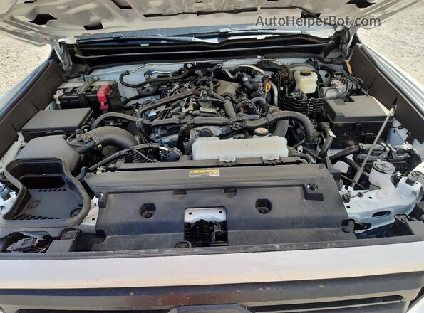 3TMLB5JN6SM192426 2025 TOYOTA TACOMA White უკანა სალონის ხედი