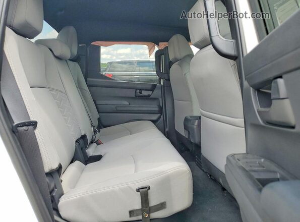 3TMLB5JN7TM236130 2026 TOYOTA TACOMA Белый Вид задних сидений