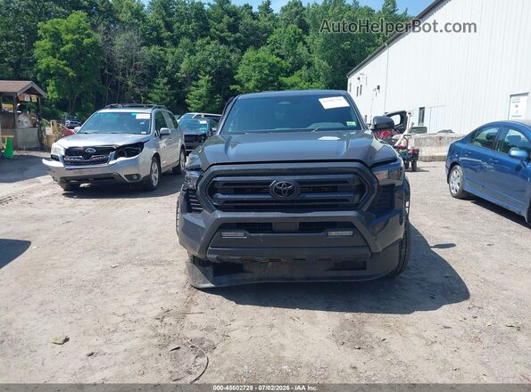 3TMLB5JN7TM240565 2026 TOYOTA TACOMA Gray ხელსაწყოთა პანელის ხედი
