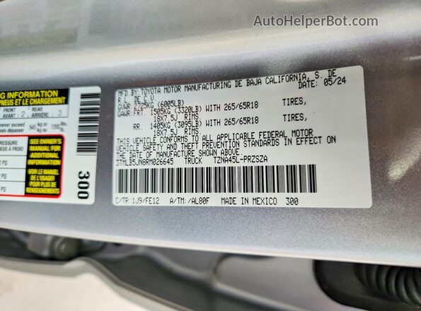 3TMLB5JN8RM026645 2024 TOYOTA TACOMA Silver Շարժիչի բաժամունքի տեսք