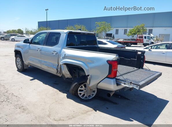 3TMLB5JN8RM035166 2024 TOYOTA TACOMA Silver Trasero izquierdo