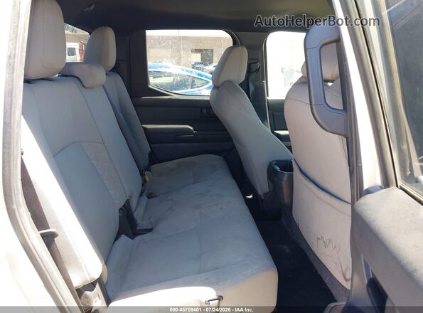 3TMLB5JN8RM035166 2024 TOYOTA TACOMA Silver Vista de la etiqueta del VIN