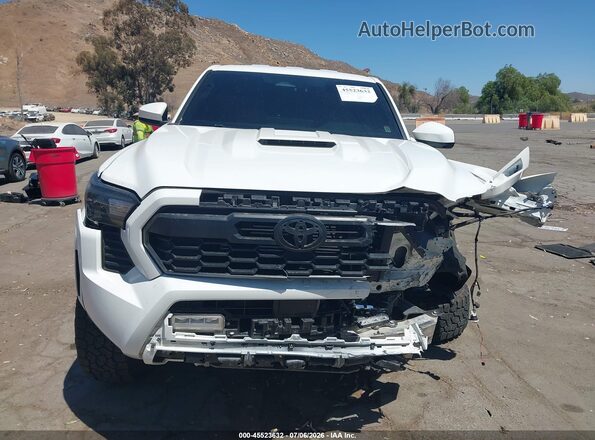 3TMLB5JN8RM080639 2024 TOYOTA TACOMA White ხელსაწყოთა პანელის ხედი