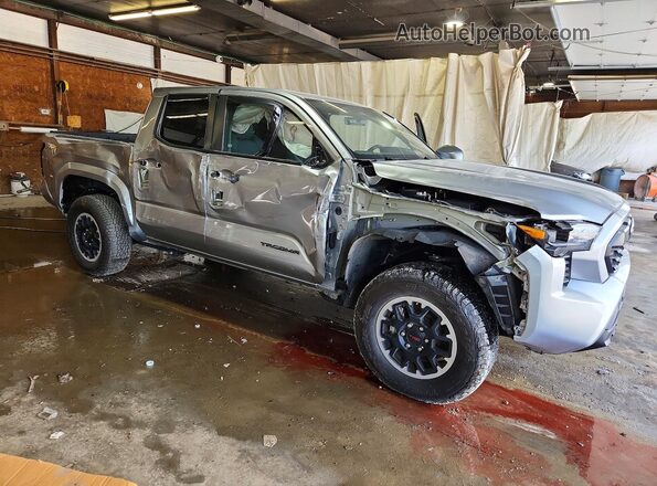 3TMLB5JN8SM091940 2025 TOYOTA TACOMA Silver Передня права чверть