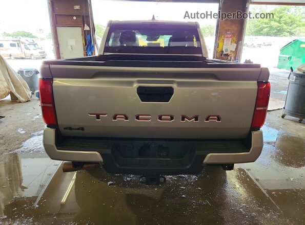 3TMLB5JN8SM091940 2025 TOYOTA TACOMA Silver Вид ззаду
