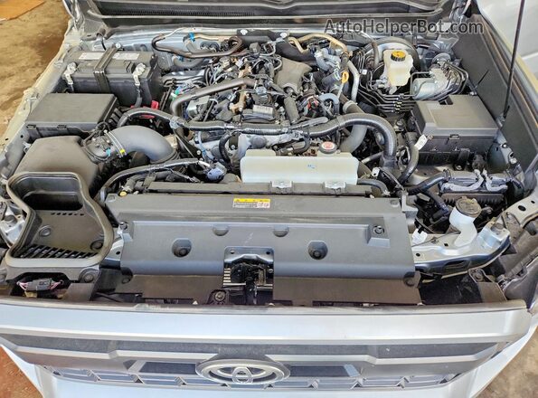3TMLB5JN8SM091940 2025 TOYOTA TACOMA Silver Вид задньої частини салону