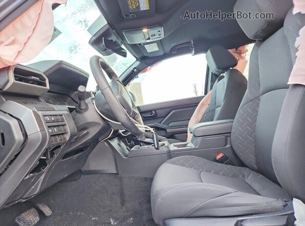 3TMLB5JN8SM207931 2025 TOYOTA TACOMA Gray Vista interior delantera