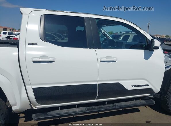 3TMLB5JN8TM225136 2026 TOYOTA TACOMA White Vista interior de 360 grados