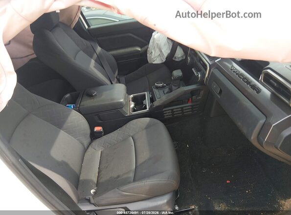 3TMLB5JN8TM232815 2026 TOYOTA TACOMA White Սալոնի դիմացի տեսք
