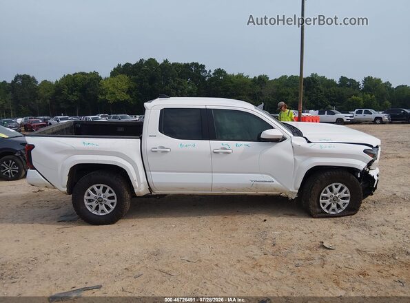 3TMLB5JN8TM232815 2026 TOYOTA TACOMA White Սալոնի հետևի տեսք