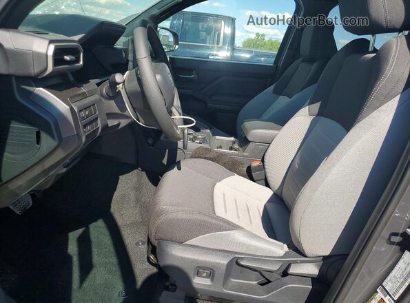 3TMLB5JN8TM264017 2026 TOYOTA TACOMA Серый Вид салона спереди