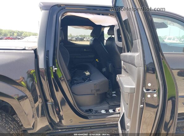 3TMLB5JN9RM044930 2024 TOYOTA TACOMA Black VIN კოდის სტიკერის ხედი