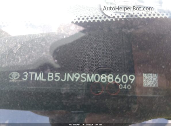 3TMLB5JN9SM088609 2025 TOYOTA TACOMA Black Widok komory silnika