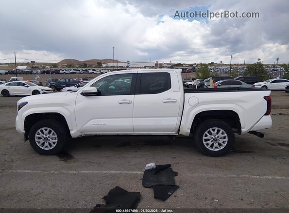 3TMLB5JNXSM088747 2025 TOYOTA TACOMA White Vista interior trasera