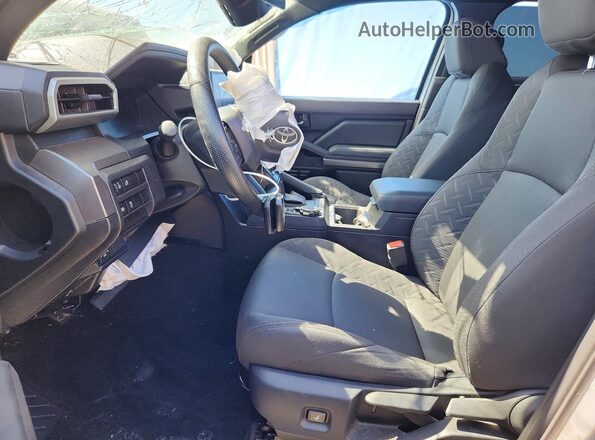 3TMLB5JNXSM121651 2025 TOYOTA TACOMA Silver Սալոնի դիմացի տեսք