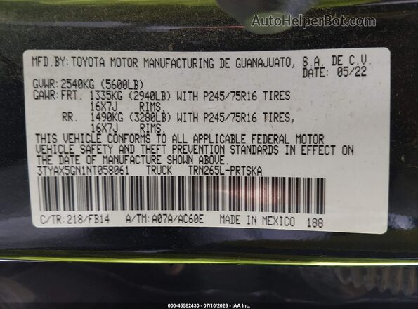 3TYAX5GN1NT058061 2022 TOYOTA TACOMA Black ძრავის განყოფილების ხედი