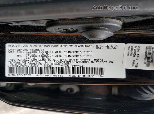 3TYAX5GN5PT076033 2023 TOYOTA TACOMA Black VIN կոդի պիտակի տեսք