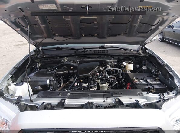 3TYAX5GN6PT073772 2023 TOYOTA TACOMA Silver Widok z tyłu