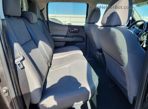 3TYAX5GN6PT075814 2023 TOYOTA TACOMA Gray Vista de los asientos traseros