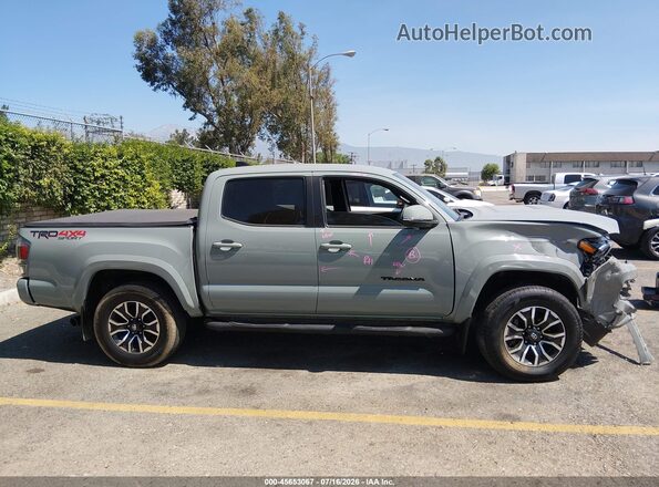 3TYCZ5AN0NT088440 2022 TOYOTA TACOMA Gray Vista interior trasera