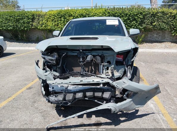 3TYCZ5AN0NT088440 2022 TOYOTA TACOMA Gray Vista del cuadro de instrumentos