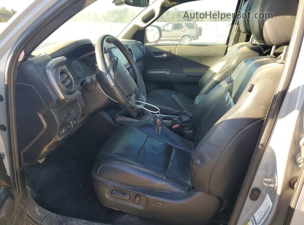 3TYCZ5AN2MT015925 2021 TOYOTA TACOMA Gray Widok wnętrza z przodu