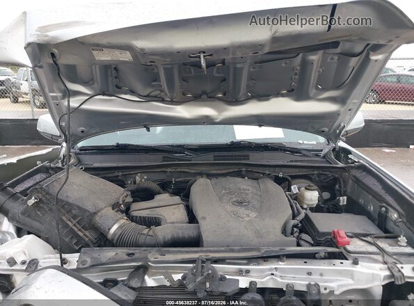 3TYCZ5AN3PT116721 2023 TOYOTA TACOMA Silver Հետևի տեսք