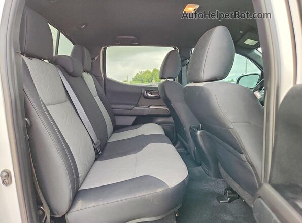 3TYCZ5AN3PT165997 2023 TOYOTA TACOMA White Widok tylnych siedzeń