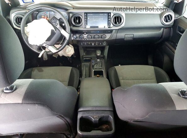 3TYCZ5AN3PT173601 2023 TOYOTA TACOMA Silver Առջևի վահանակի տեսք