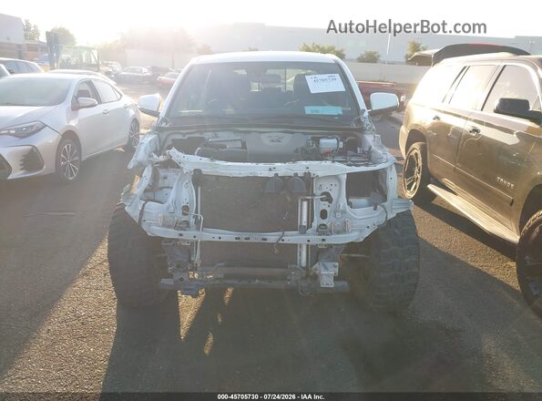 3TYCZ5AN4NT093916 2022 TOYOTA TACOMA White Սալոնի հետևի տեսք