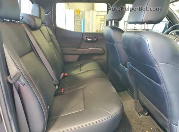 3TYCZ5AN4NT100850 2022 TOYOTA TACOMA Gray Vista de los asientos traseros
