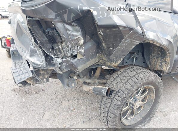 3TYCZ5AN6NT071657 2022 TOYOTA TACOMA Gray Widok z przodu