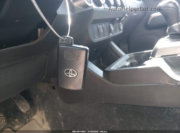 3TYCZ5AN6PT160437 2023 TOYOTA TACOMA White Առջևի վահանակի տեսք
