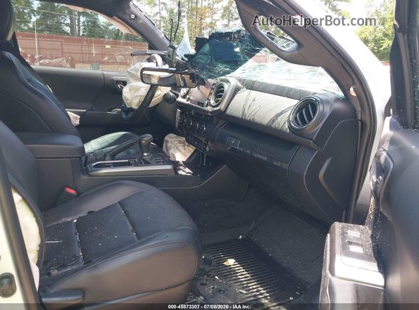 3TYCZ5AN6PT175360 2023 TOYOTA TACOMA Белый Вид салона спереди