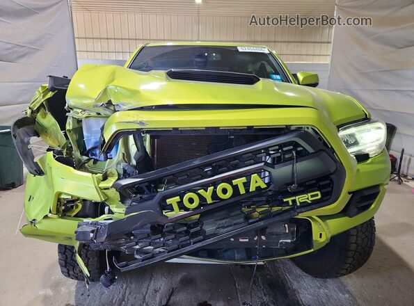 3TYCZ5AN8NT064225 2022 TOYOTA TACOMA Green Դիմացի տեսք