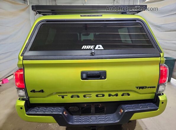 3TYCZ5AN8NT064225 2022 TOYOTA TACOMA Green Հետևի տեսք