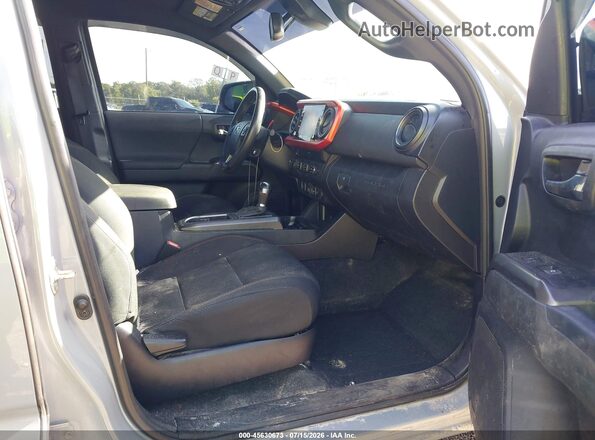3TYCZ5AN9LT003379 2020 TOYOTA TACOMA Gray წინა სალონის ხედი
