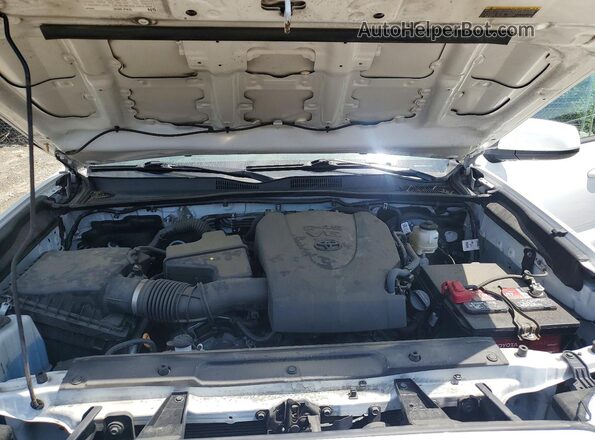 3TYCZ5AN9NT087660 2022 TOYOTA TACOMA Белый Вид задней части салона