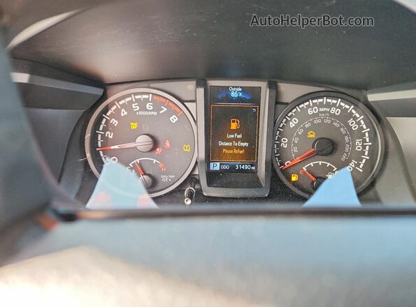 3TYCZ5ANXPT176141 2023 TOYOTA TACOMA Silver Widok zestawu wskaźników