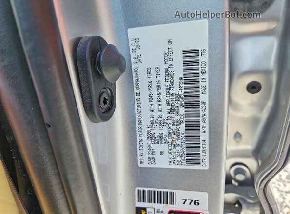 3TYCZ5ANXPT176141 2023 TOYOTA TACOMA Silver Widok komory silnika